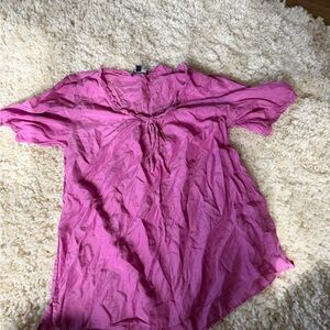 GAP Women's Short Sleeve V-Neck Tunic in Magenta